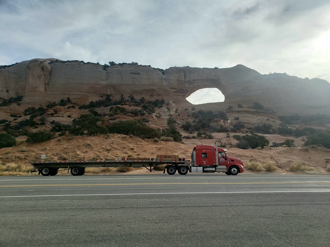 Big Rig, Big Protection: Finding the Right Tractor Trailer Insurance